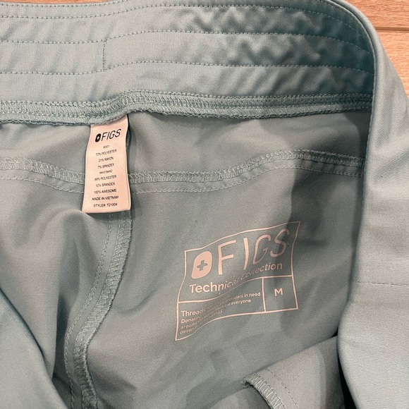 Figs Kade Cargo Scrub Pants Size M PO 1403 - Picture 5 of 7